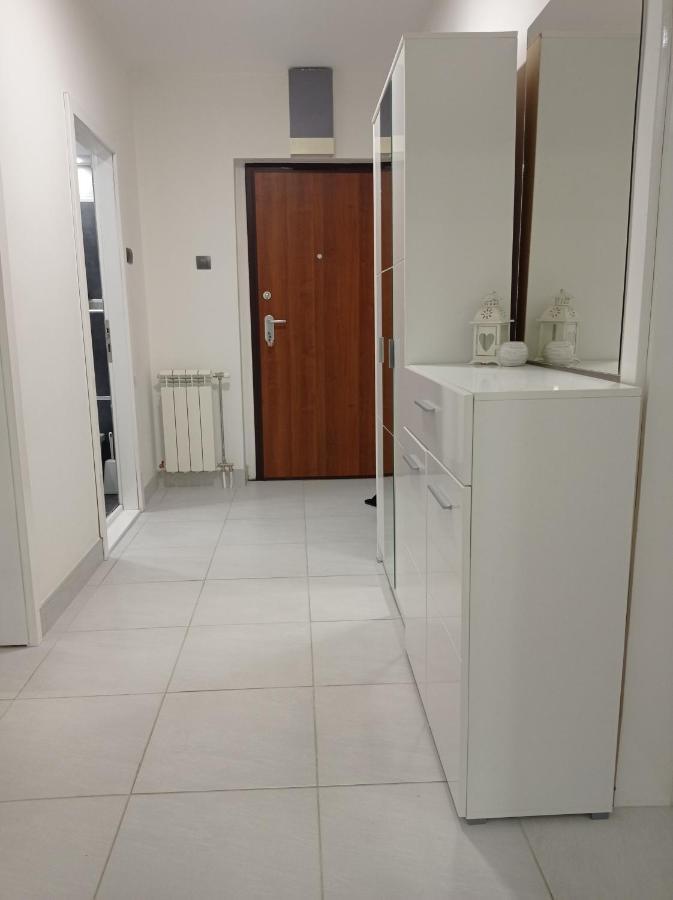 Apartman Simic - Stan Na Dan Bogatić Екстериор снимка